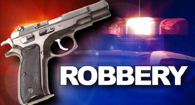 Armed robbers take money changer’s cash-laden BMW