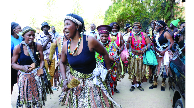 WATCH: Umkhulu loMsebenzi! Bulawayo celebrates Cont Mhlanga