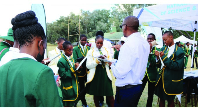 Government on drive to recruit STEM teachers